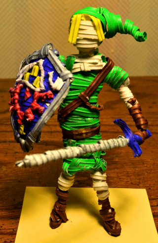 Illustration for article titled No Big Deal, Dude Just Made Link And Mario Out Of Twist-Ties